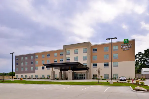 Photo 1 - Holiday Inn Express & Suites - Ottumwa, an IHG Hotel