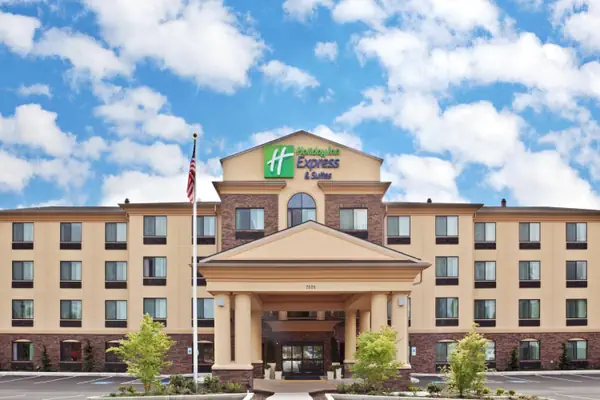 Photo 1 - Holiday Inn Express Hotel & Suites Vancouver Mall-Portland Area, an IHG Hotel
