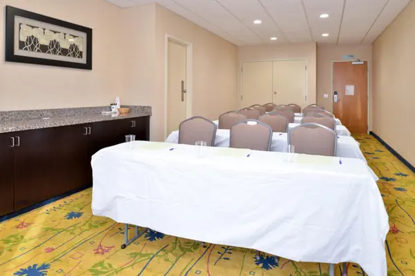 Photo 1 - Hampton Inn & Suites Cathedral City