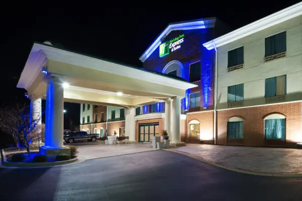 Photo 1 - Holiday Inn Express Suites Little Rock West, an IHG Hotel