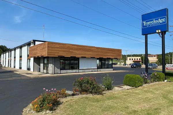 Photo 1 - Travelodge by Wyndham Gallipolis