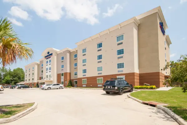 Photo 1 - Candlewood Suites - Baton Rouge - College Drive, an IHG Hotel