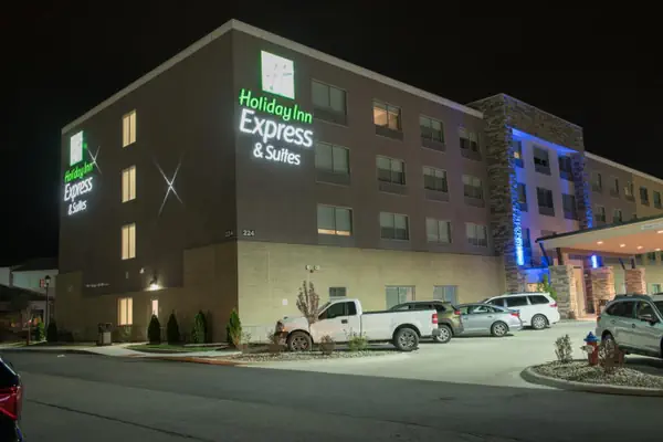 Photo 1 - Holiday Inn Express & Suites - Merrillville, an IHG Hotel