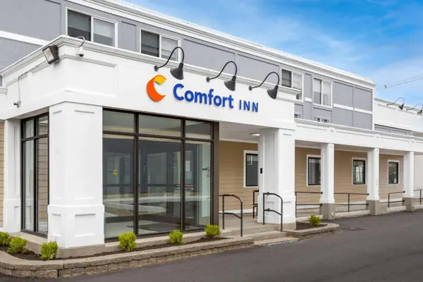 Photo 1 - Comfort Inn Hyannis - Cape Cod