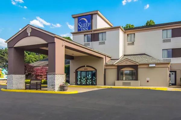 Photo 1 - Sleep Inn Austintown - Youngstown, West