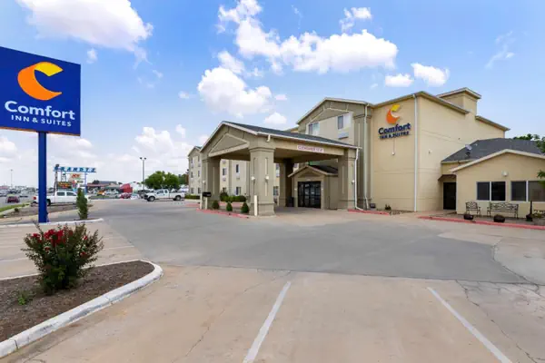 Photo 1 - Comfort Inn & Suites Ponca City near Marland Mansion