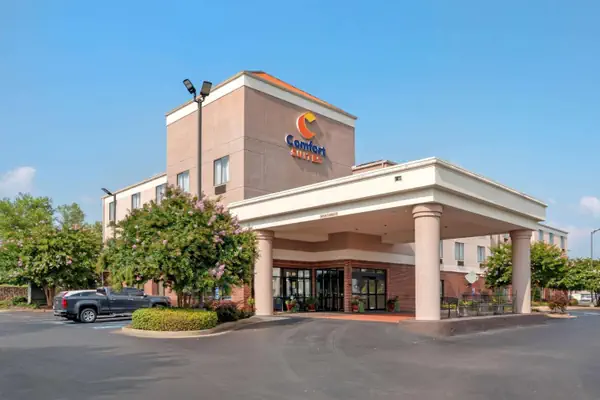 Photo 1 - Comfort Suites Oxford I-20 exit 188