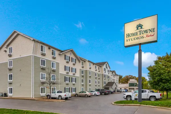 Photo 1 - HomeTowne Studios by Red Roof Columbus