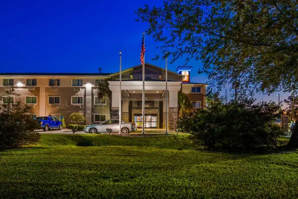 Photo 1 - Best Western Slidell Hotel