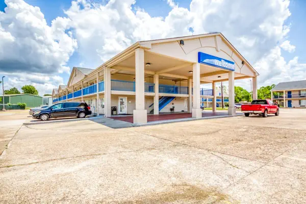 Photo 1 - OYO Hotel Baton Rouge East I-12 Louisiana