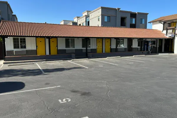 Photo 1 - Escondido Inn