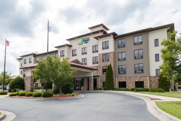 Photo 1 - Holiday Inn Express & Suites Lexington North West-The Vineyard, an IHG Hotel