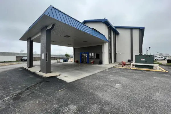 Photo 1 - Motel 6-Council Bluffs, IA - Omaha East