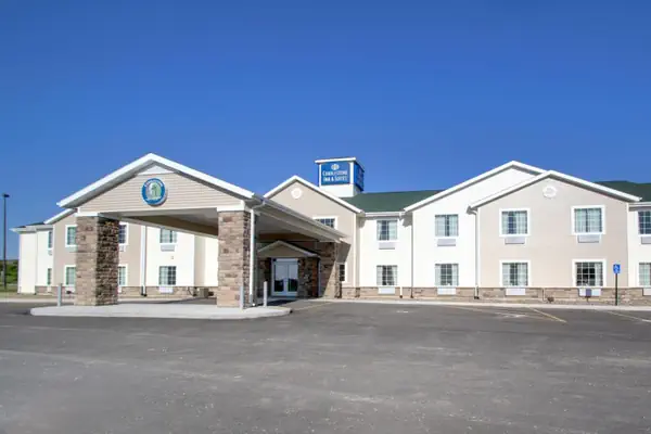 Photo 1 - Cobblestone Inn & Suites - Avoca
