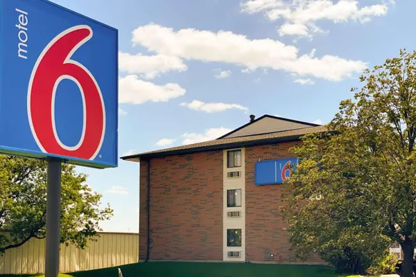 Photo 1 - Motel 6-Elk Grove Village, IL - O'Hare