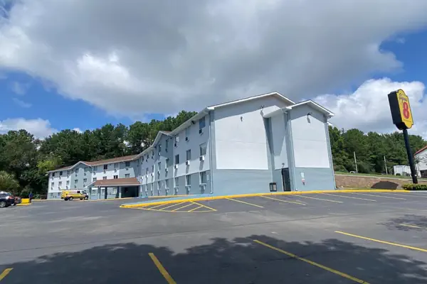 Photo 1 - Super 8 by Wyndham Homewood Birmingham Area