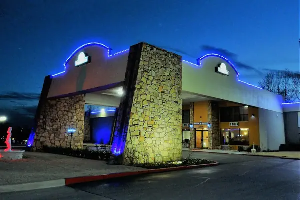 Photo 1 - Days Inn by Wyndham Southern Hills/ORU