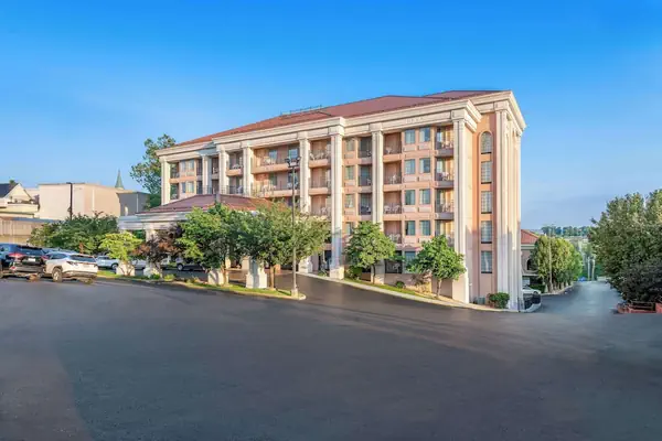 Photo 1 - Clarion Inn Branson