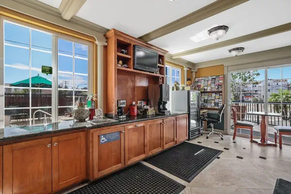 Photo 1 - Motel Mediteran Escondido