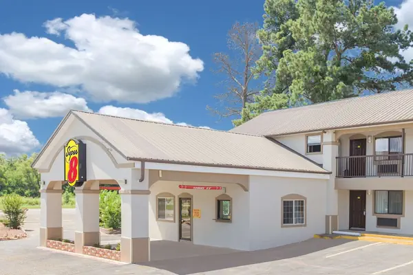 Photo 1 - Super 8 by Wyndham Idabel