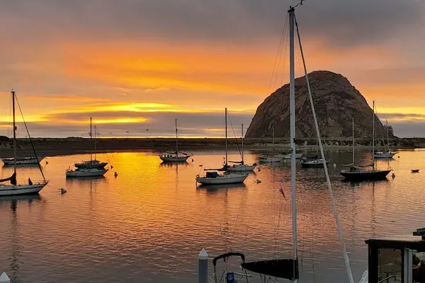 Photo 1 - Gray's Inn & Gallery