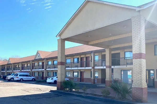 Photo 1 - Studio 6 Suites – Richland, MS / Jackson