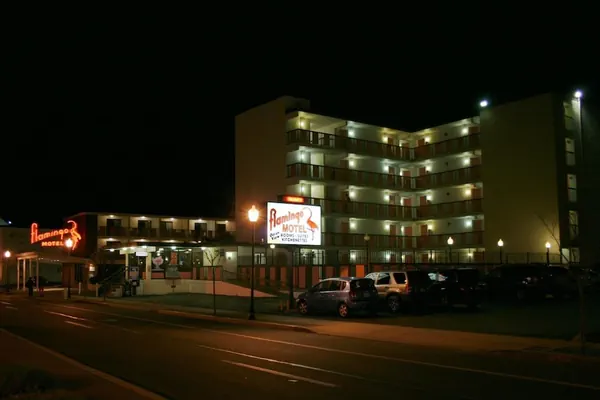 Photo 1 - Flamingo Motel