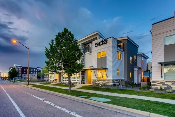 Photo 1 - Old Town Swank - Brand New to Brewery District!