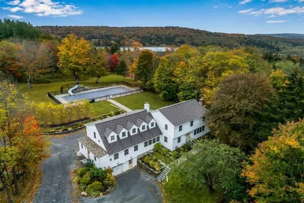 Photo 1 - Brook Bound Inn