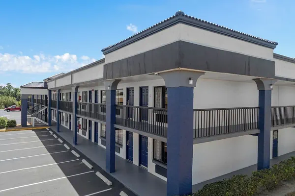 Photo 1 - Baymont by Wyndham Orlando East