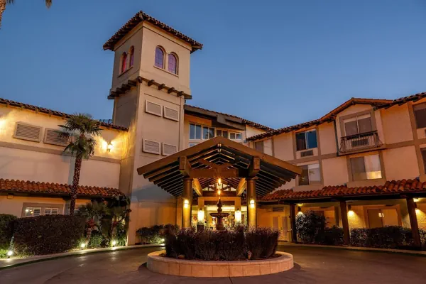 Photo 1 - Doubletree by Hilton Campbell - Pruneyard Plaza