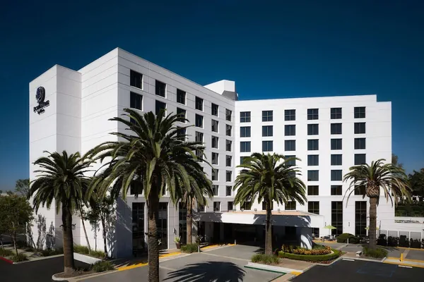 Photo 1 - DoubleTree by Hilton Irvine - Spectrum