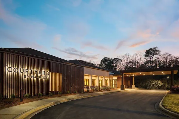 Photo 1 - Courtyard by Marriott Birmingham Hoover