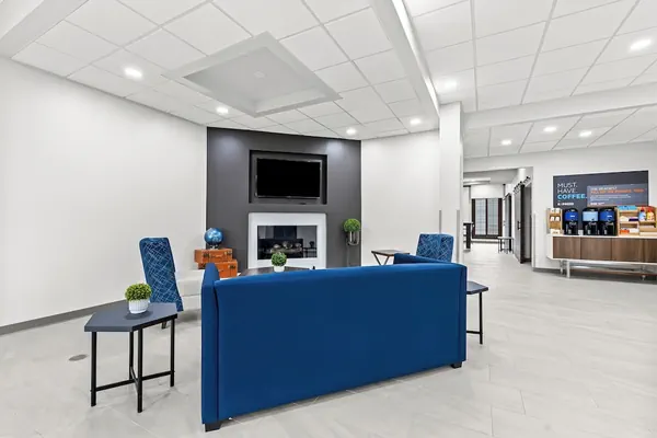 Photo 1 - Holiday Inn Express Nashville-Hendersonville by IHG