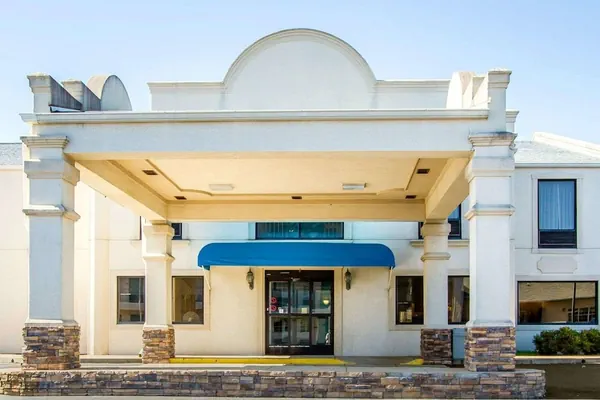 Photo 1 - Quality Inn Columbia I-65