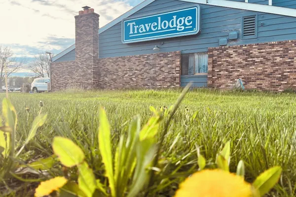 Photo 1 - Travelodge by Wyndham Valleyfair Shakopee
