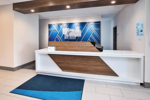 Photo 1 - Holiday Inn Express Hotel & Suites Defiance by IHG