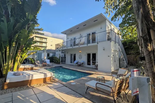 Photo 1 - Inn On The Drive ( Adults Only)