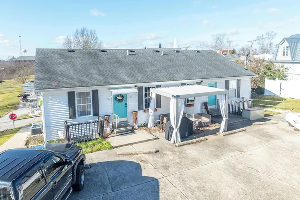 Photo 1 - Arkstone Retreat Suites, 3 in 1!