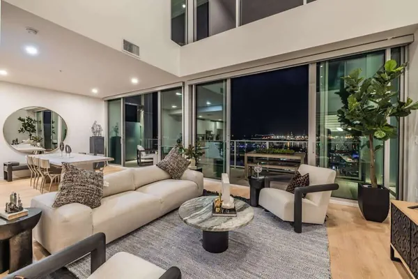 Photo 1 - @ Marbella Lane - Luxurious 3BR Penthouse