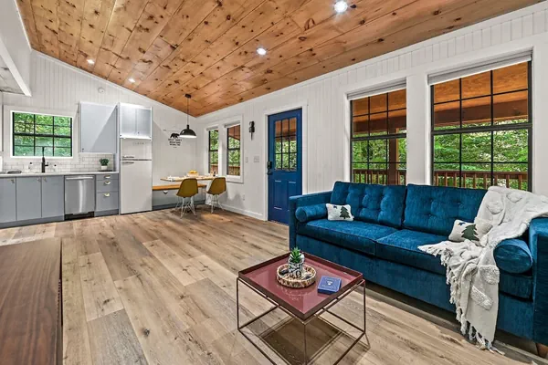 Photo 1 - Smoky Mountains Honeymoon Cabin Dog Friendly