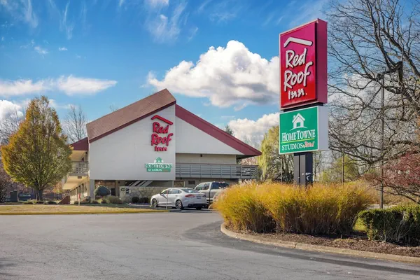 Photo 1 - HomeTowne Studios by Red Roof Buffalo - Niagara Airport