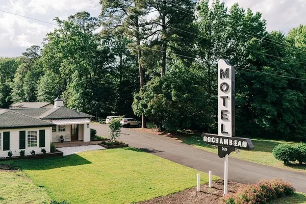 Photo 1 - Rochambeau Roadside Inn
