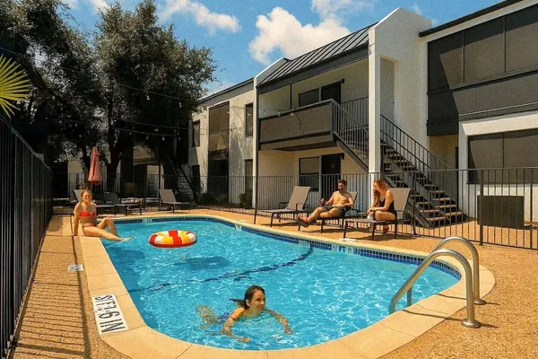 Photo 1 - Hyde Park Escape