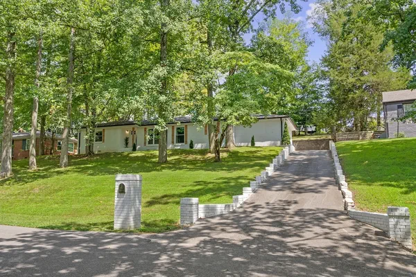 Photo 1 - Blackwood Ridge, By Bertin