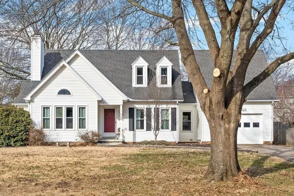 Photo 1 - Hudson House - 0.2 Miles to Red River