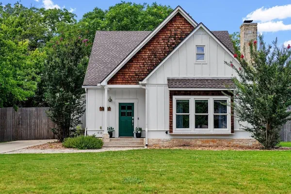 Photo 1 - Acorn Haus