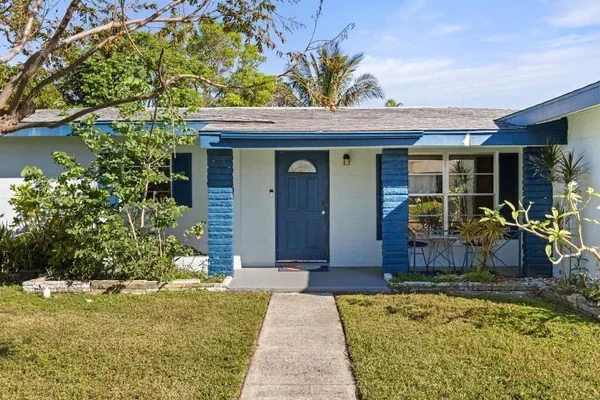 Photo 1 - Port Charlotte Waterfront Home