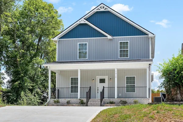 Photo 1 - Lopez Lounge 1018 Main St