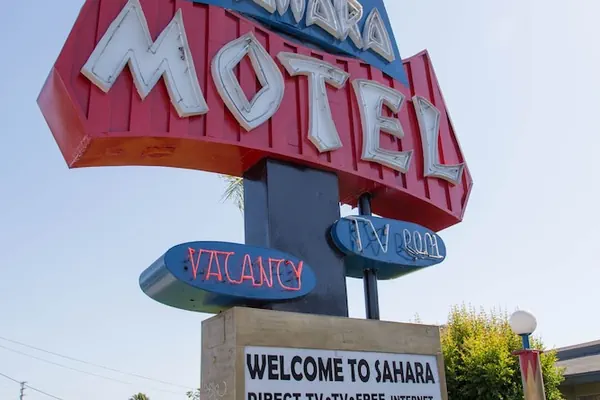 Photo 1 - Sahara Motel